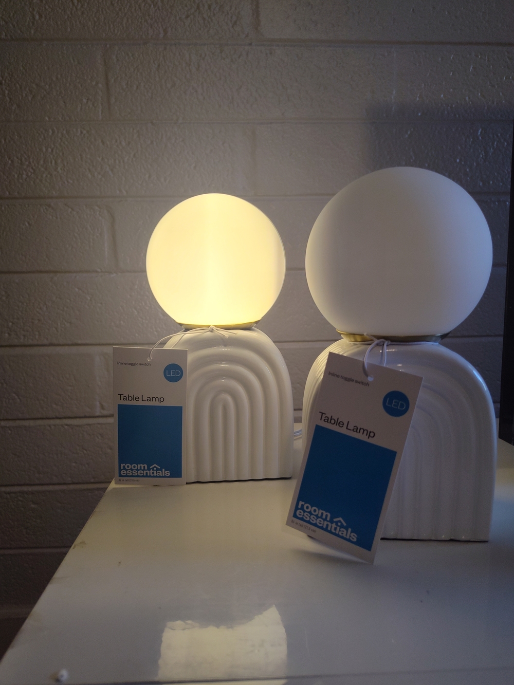 Room Essentials White Table Lamps with Globe Shades - Set of 2